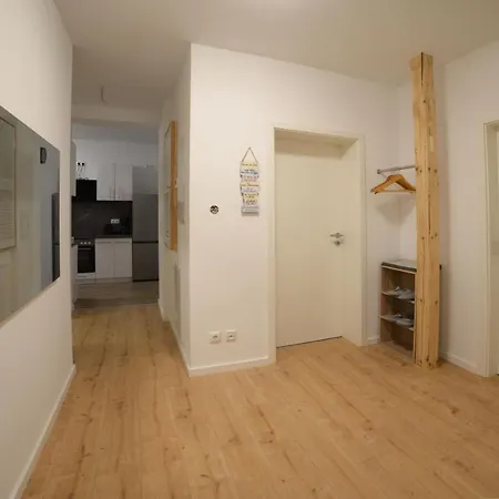 Schoene Ferienwohnung 78M2, 3 Schlafzimmer, 2 Baeder, Zentrumnah, 1Og Erfurt Exterior photo