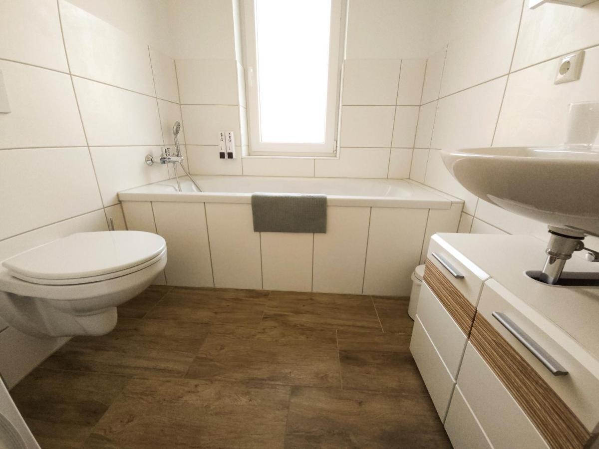 Apartment Schoene 78m2, 3 Schlafzimmer, 2 Baeder, Zentrumnah, 1og *