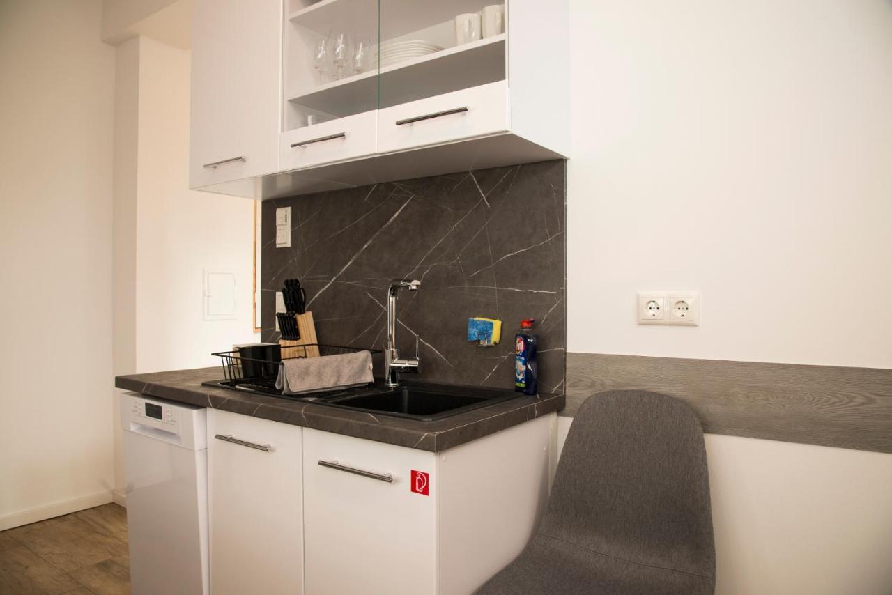 Schoene 78m2, 3 Schlafzimmer, 2 Baeder, Zentrumnah, 1og Apartment